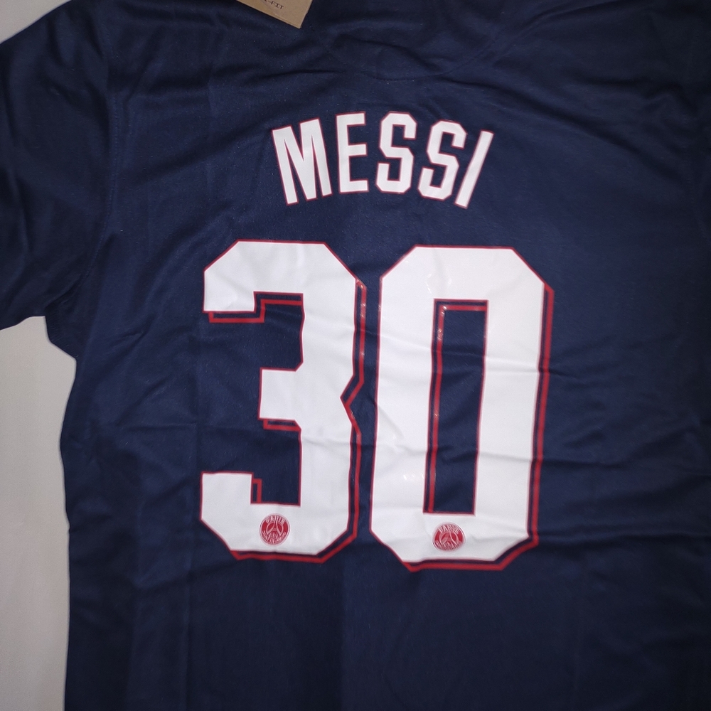 *NEW* Messi #30 PSG - Picture 3 of 8